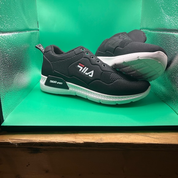 Light Fila walking shoe - Picture 5 of 5